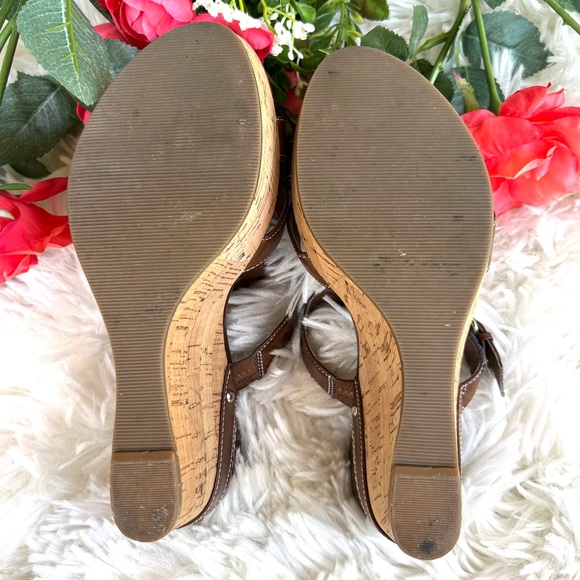 💥Guess Wedges sandals brown cork slip on💫 - Picture 5 of 16
